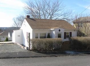430 N Underwood St, Fall River, MA 02720
