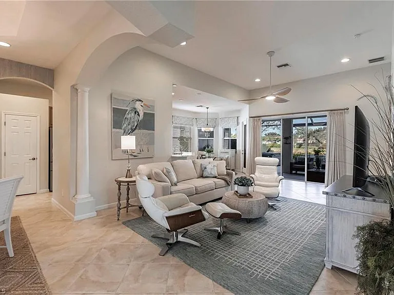 3920 Lakeview Isle Ct — Photo 16