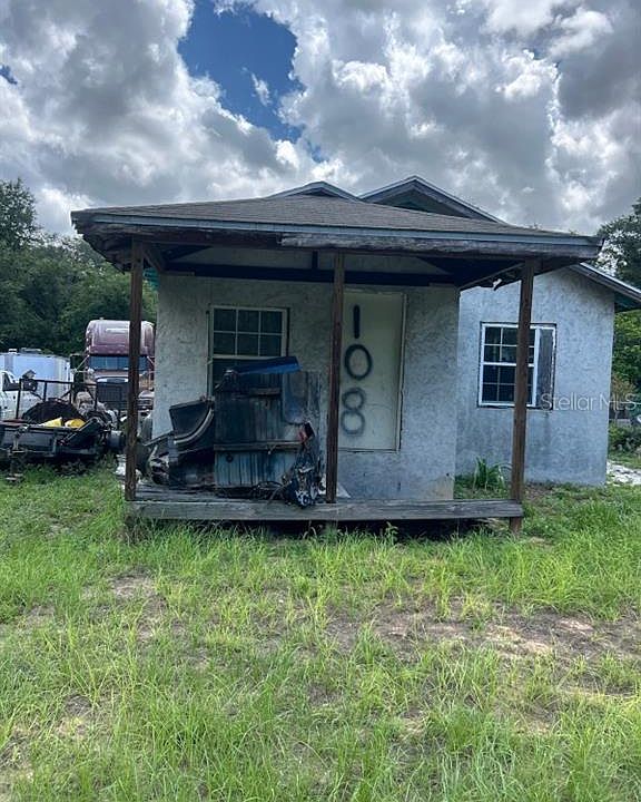 1st image of 108 PLANTATION LANE