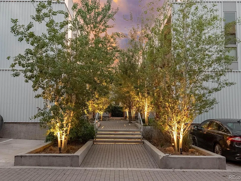 Courtyard View