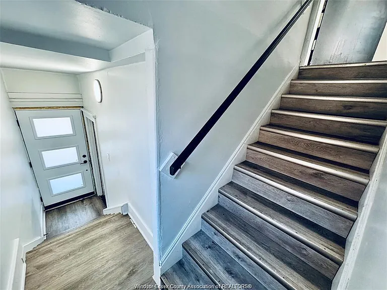 531 Langlois Ave — Photo 19