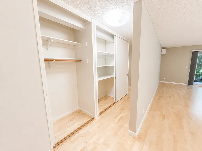2393 SW Park Pl #106 — Photo 12