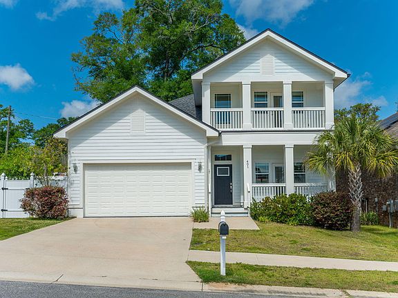 2nd image of 401 Hideaway Ln