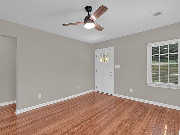 3rd image of 2600 20th St W