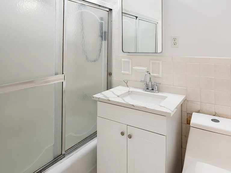 91 Strawberry Hill Ave #735 — Photo 4
