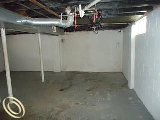 3rd image of 21669 Glenco St