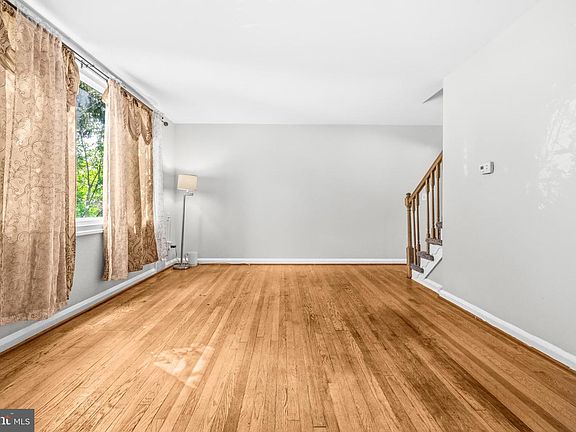 4th image of 1713 Stella Ct