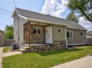 2601 E Newberry St, Appleton, WI 54915