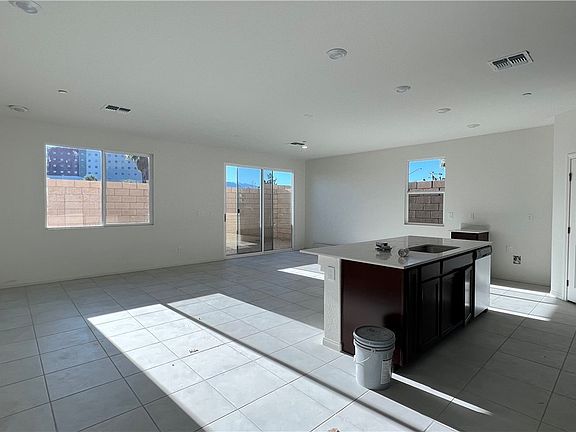 4th image of 6977 Trevelez St