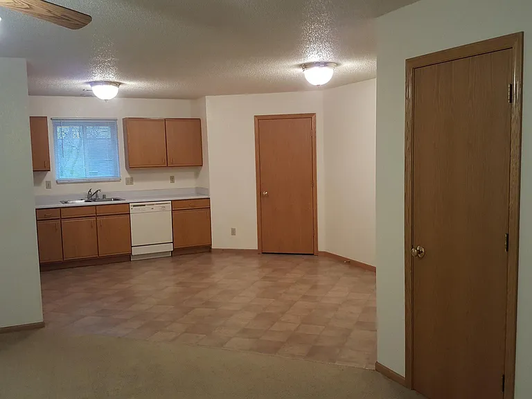 1526 Kehl Ct — Photo 2
