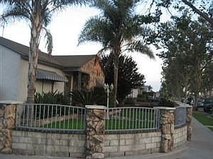2nd image of 4104 Lindsey Ave