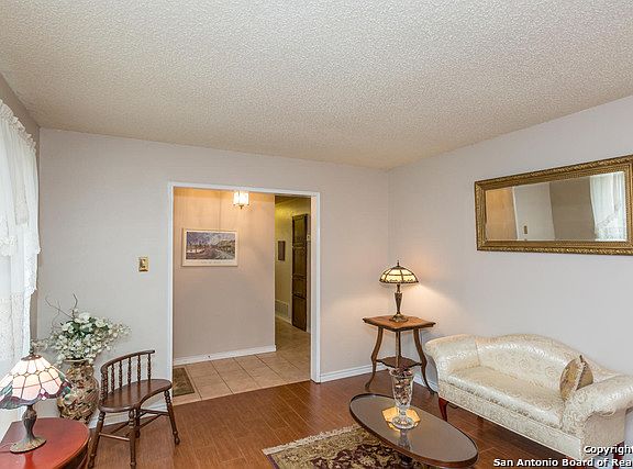 4th image of 3002 Heidi St