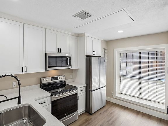 3rd image of 3904 Rawlins St APT 116