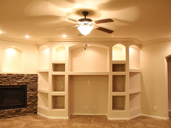 4th image of 331 Emerald Nook Ct