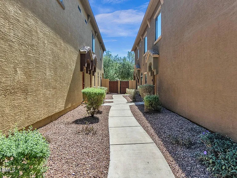 2250 E Deer Valley Rd #80 — Photo 3