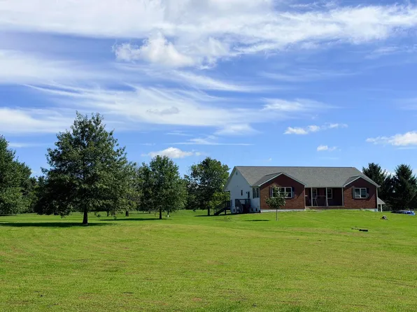 1681 Mink St SW, Pataskala, OH 43062
