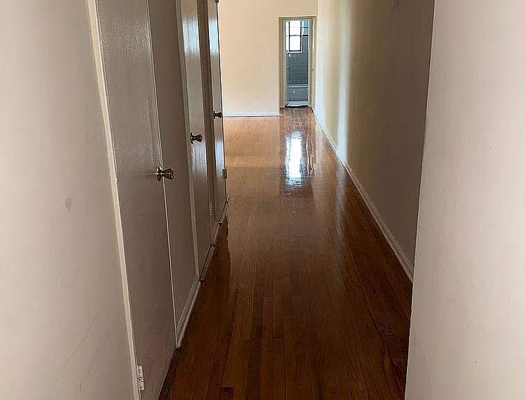 85th Dr — Photo 1