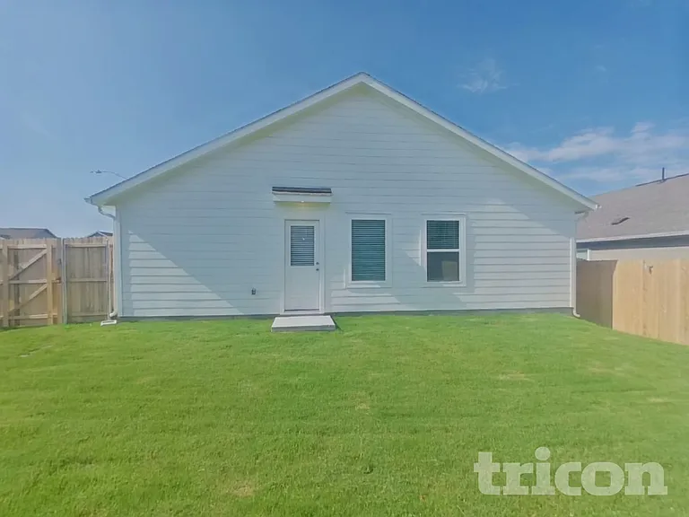 10712 Cowhide Ln — Photo 15