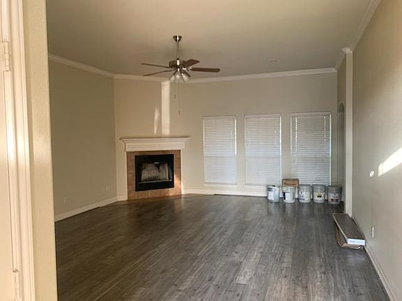 2nd image of 321 Amanda Ct