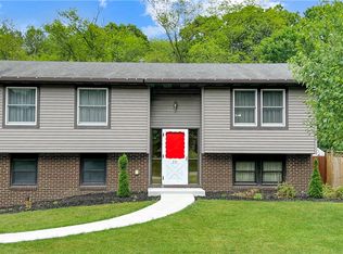 231 Old Farm Rd, Cranberry Township, PA 16066