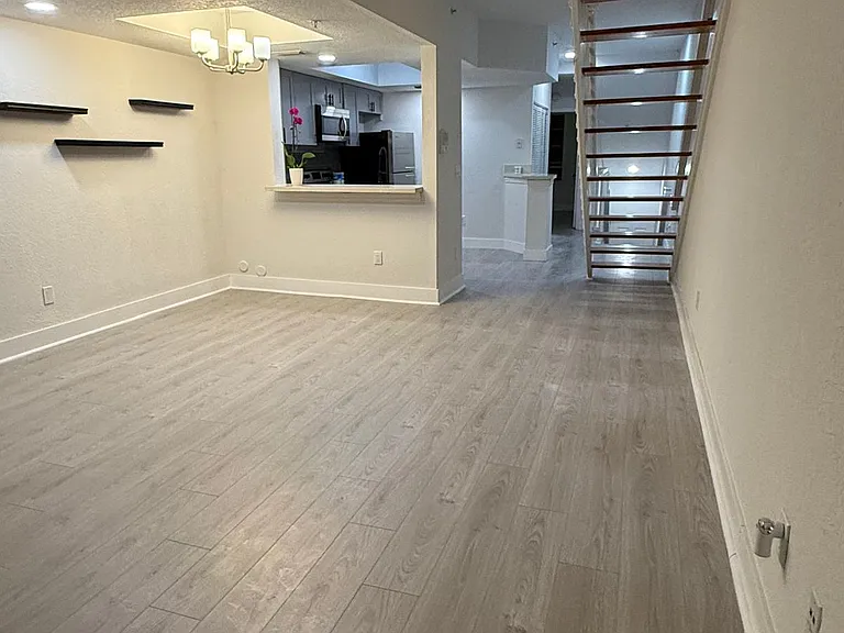 715 SW 148th Ave #610 — Photo 6