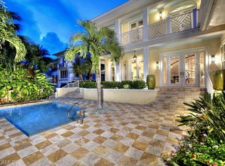 1250 Gulf Shore Blvd S, Naples, FL 34102