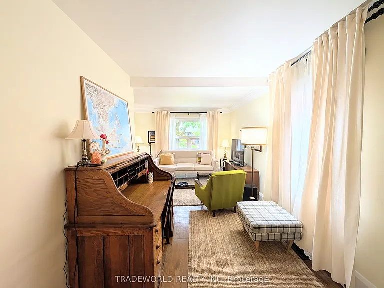 7 Costain Ave — Photo 9