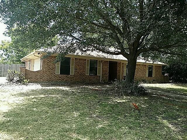1st image of 200 Dakota Dr