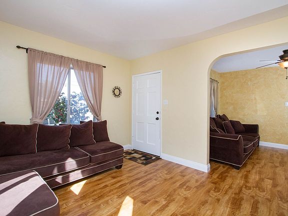 3rd image of 637 W Washington Ave