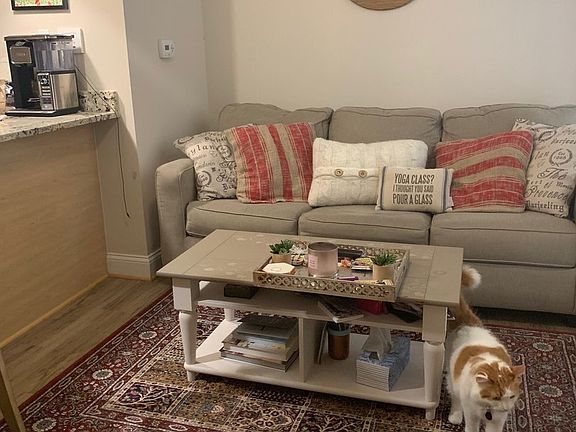 4th image of 1710 E Franklin St #2