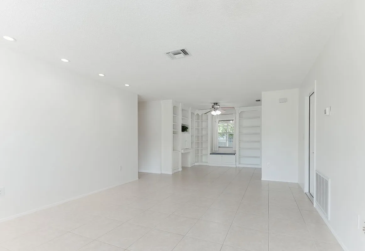 2 bed, 2.0 bath, 1268 sqft, $1,700 — Photo 1