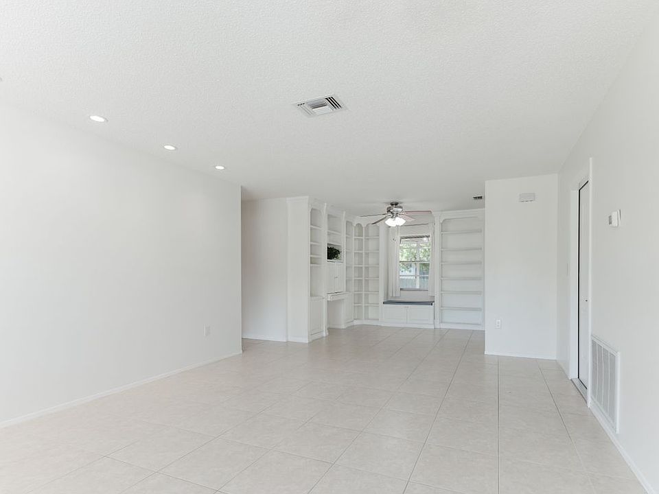 1st image of 6520 Meadowbrook Ln