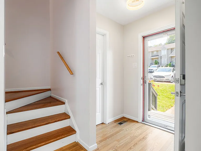 2087 Airy Cir — Photo 4