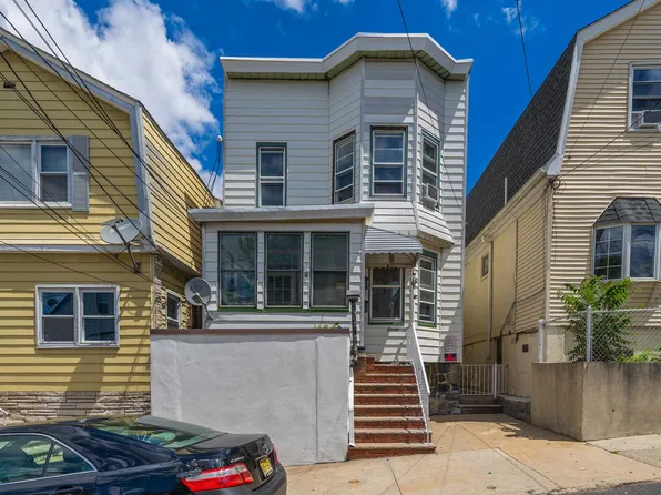 1110 85th St, North Bergen, NJ 07047