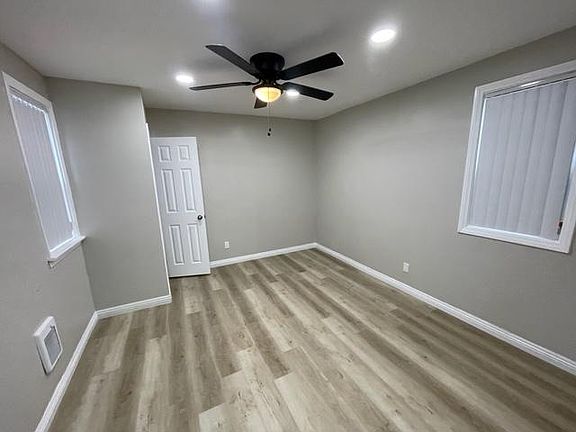 3rd image of 1451 W Holt Ave #7