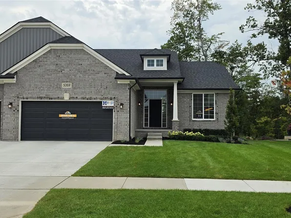50691 Timberstone Dr, Macomb, MI 48042