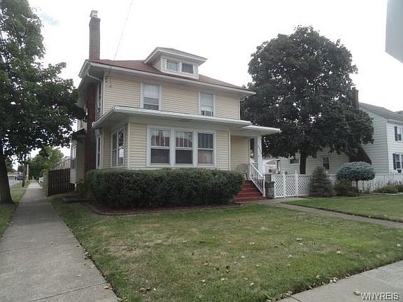 2nd image of 2733 Weston Ave