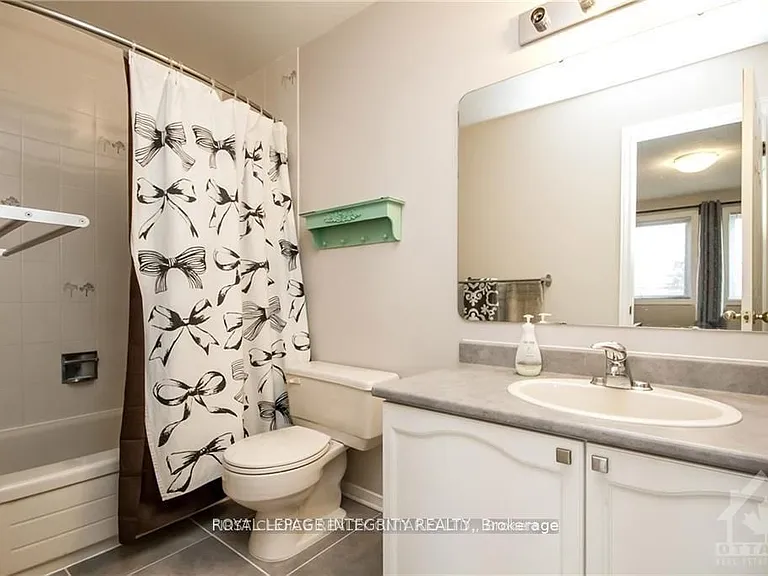 15 Peterson Pl — Photo 18