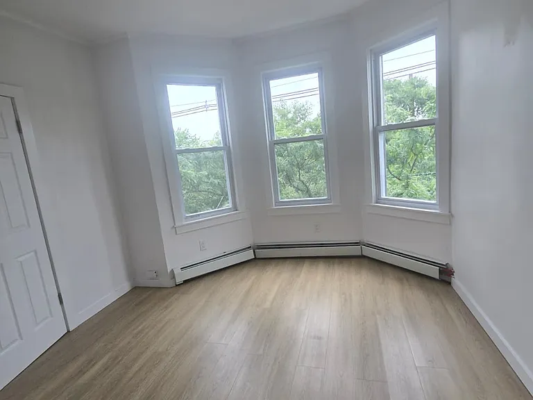 123 Parker Ave #5A — Photo 4
