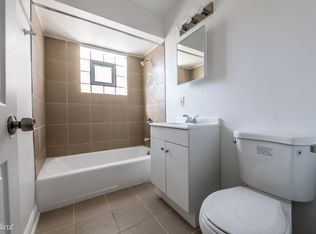 101 Memorial Dr, Chicago, IL 60409