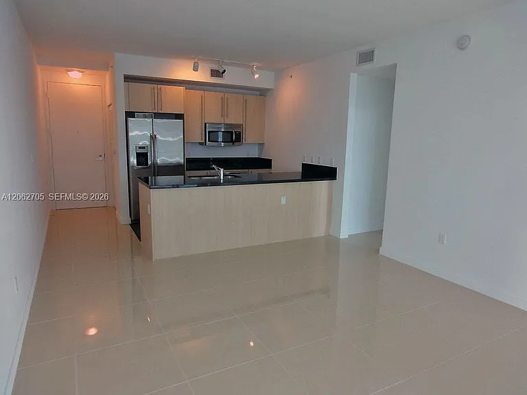 1111 SW 1st Ave #1715 — Photo 15