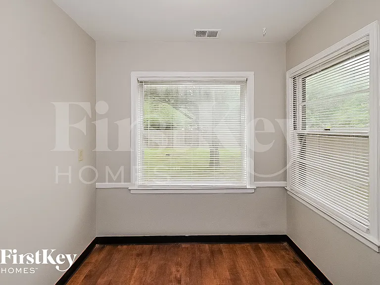 1515 Mount Moriah Rd — Photo 5