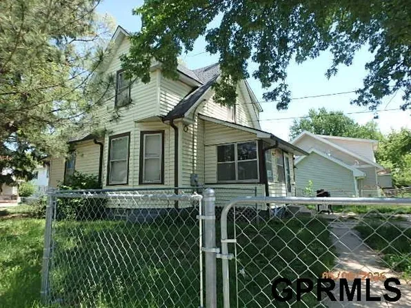 2445 Ellison Ave, Omaha, NE 68111