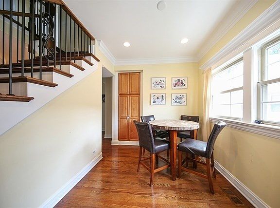 Breakfast Room