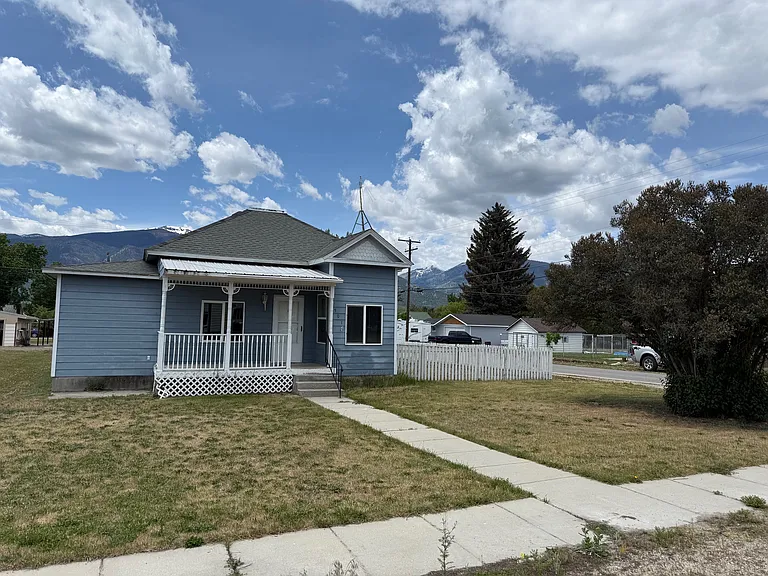 501 Buck St — Photo 1