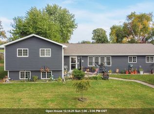 10 Maryden Rd, Oshkosh, WI 54904