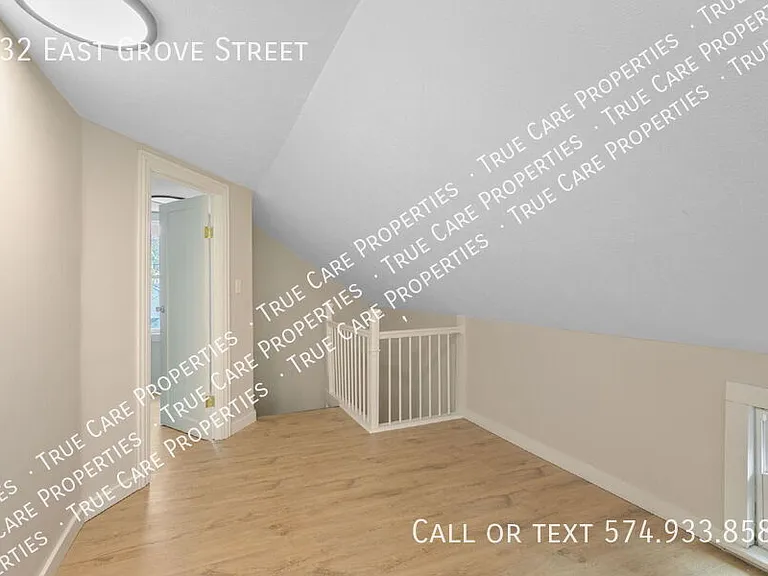 232 E Grove St — Photo 22