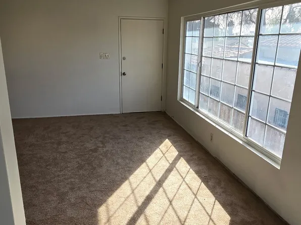 1639 W 84th Pl APT 6, Los Angeles, CA 90047