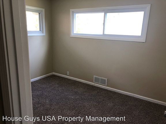 3rd image of 7613 E 112th St