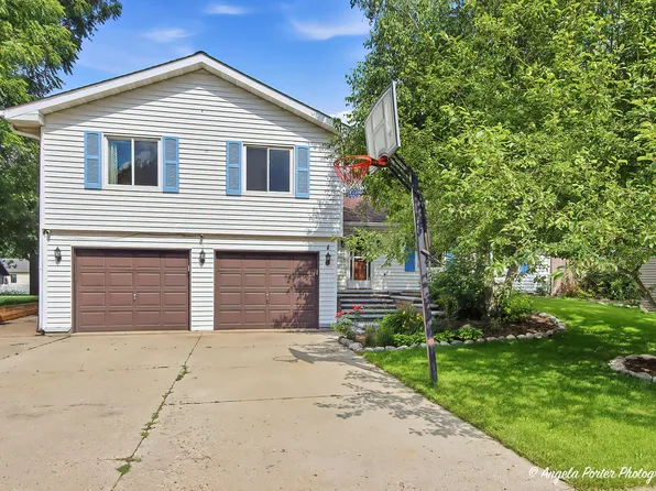 1218 Bunker St, Woodstock, IL 60098